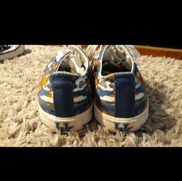 Row One Kentucky Wildcats canvas sneakers - Picture 3 of 5